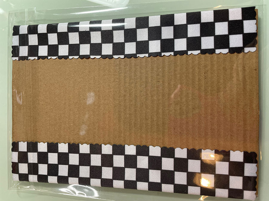 Checkered glass cleaning cloth