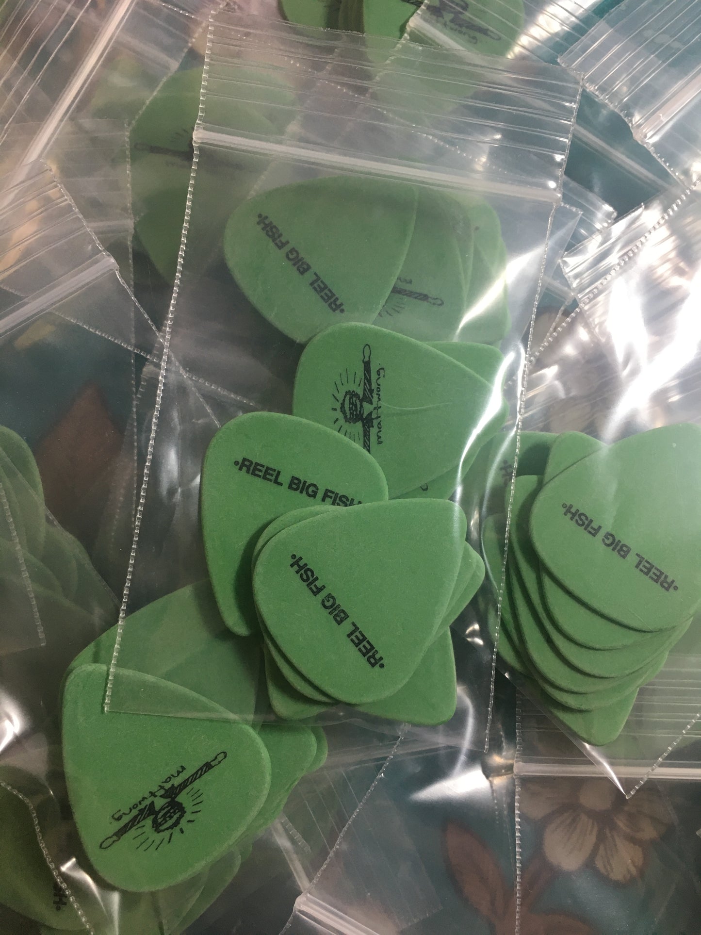 Médiators pour basse MW (lot de 5)