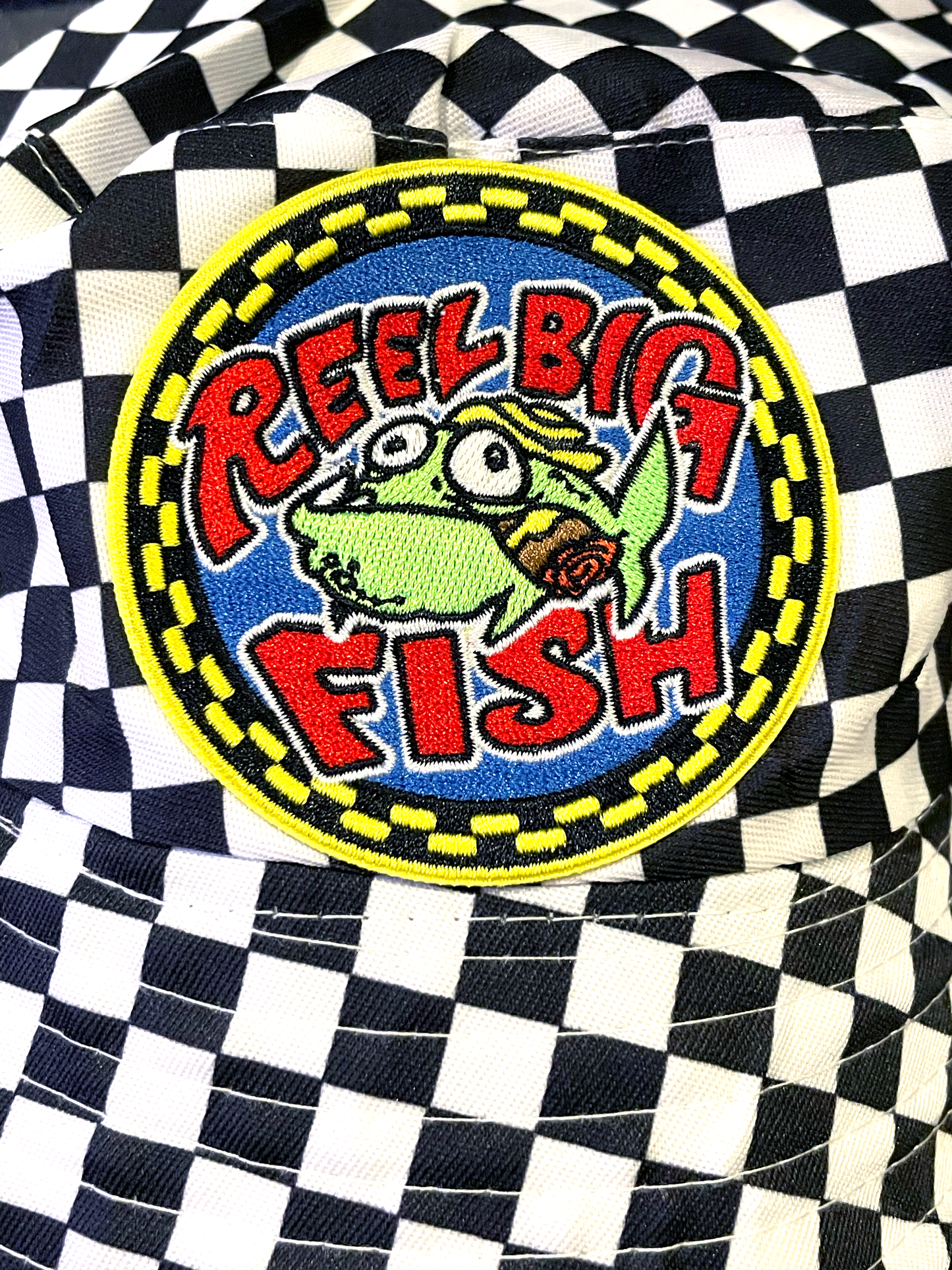 Round Silly Fish checkered bucket hat
