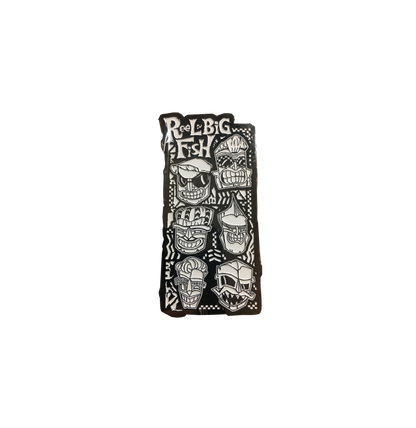 Grande broche en émail avec visages de Tiki